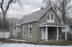 1st image of 3810 E 32nd St