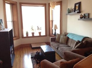 1241 W Addison St, Chicago, IL 60613