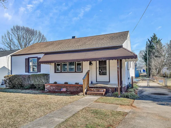 716 Hershberger Rd NW, Roanoke, VA 24012