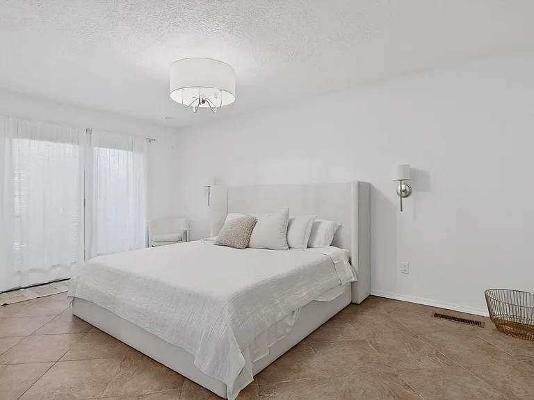 9735 Village Green Dr NE — Photo 24