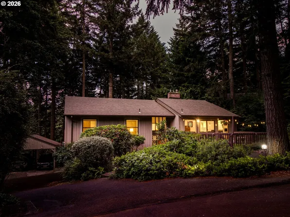 2592 Hillcrest Ct, West Linn, OR 97068
