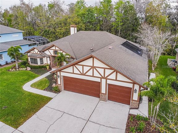 3rd image of 214 Fairway Pointe Cir