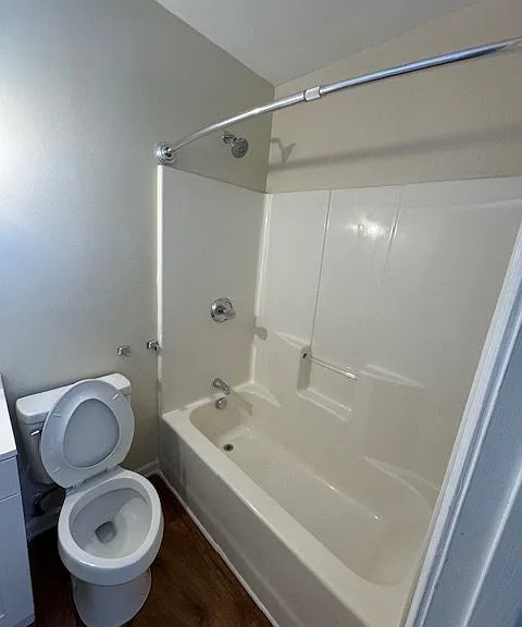 32 Hanover St #B — Photo 1