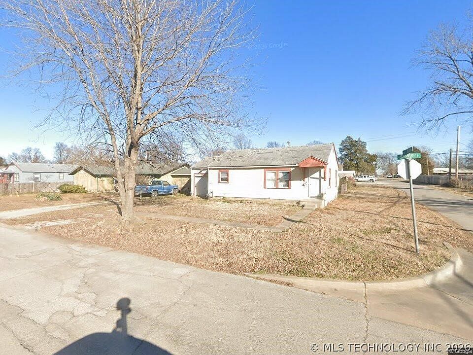 1st image of 1300 N Wyandotte Ave