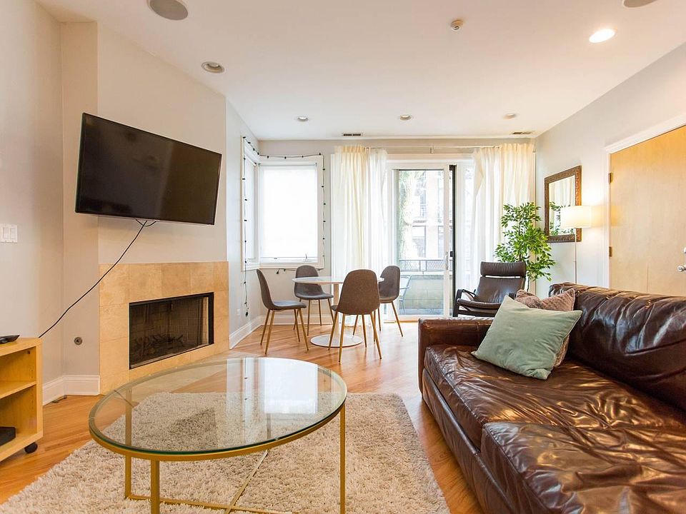 1st image of 2241 W Wabansia Ave #402