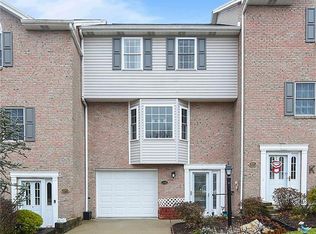 118 Country Barn Rd E, Houston, PA 15342