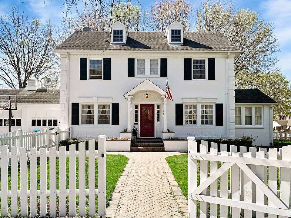 1st image of 926 Kensington Pl