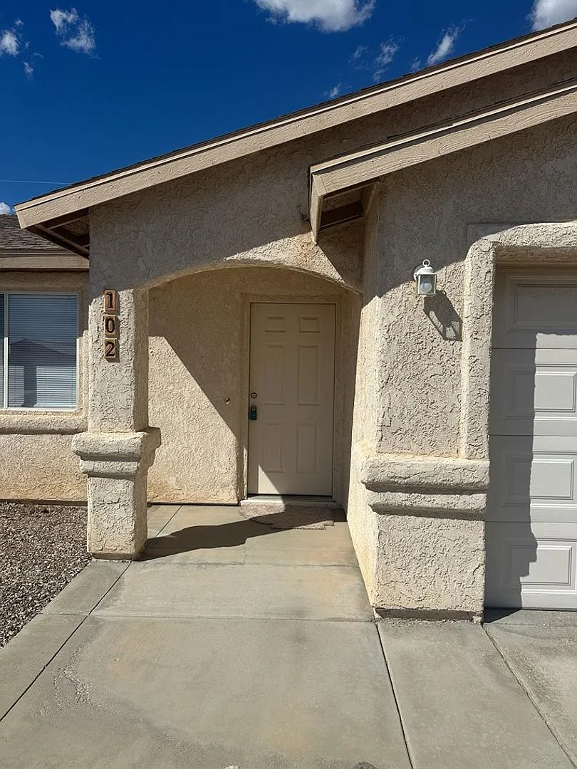 3285 Arapaho Dr — Photo 2