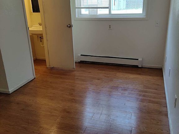 3rd image of 1112 E 5th St