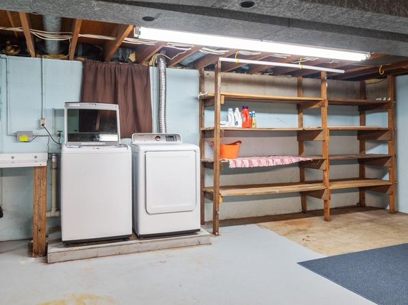 1253 Roscoe St, Green Bay, WI 54304