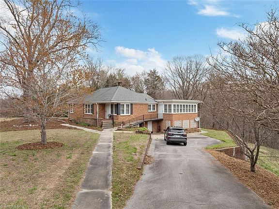 2nd image of 723 Haynes Rd