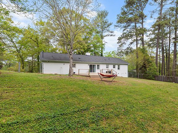 4th image of 2605 Albemarle Ave