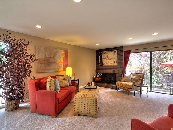 2nd image of 1725 Saint Andrews Dr