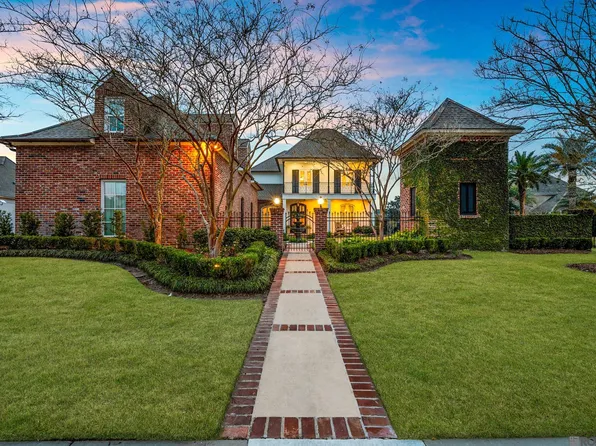 15310 Honors Court Dr, Baton Rouge, LA 70810