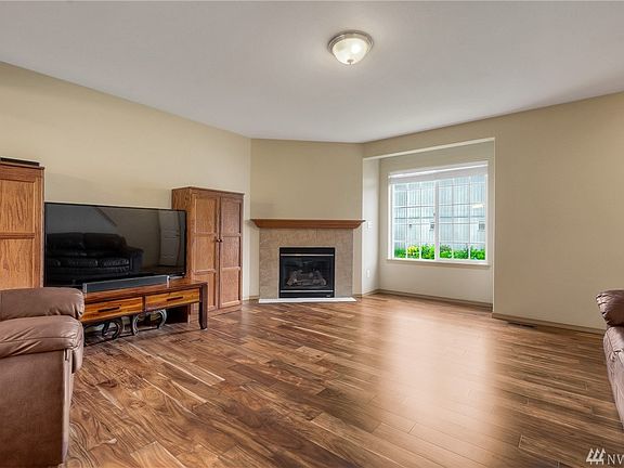 4th image of 3410 185th Street Ct E