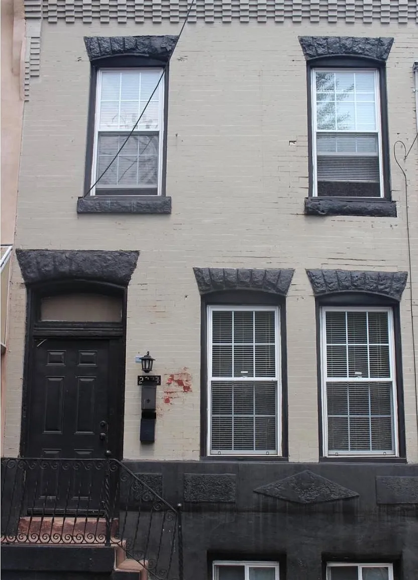 2 bed, 750 sqft, $1,600 — Photo 1