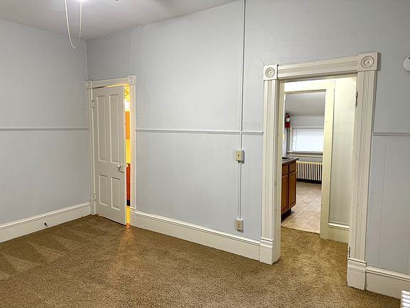 5th image of 503 4th Ave S #2