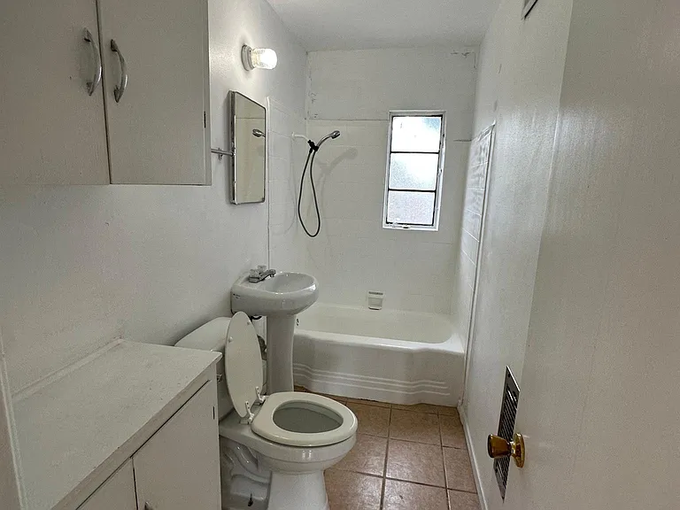 7879 Juliet Way — Photo 4