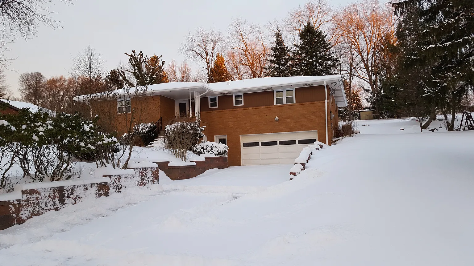 145 Brookdale Cir photo 1