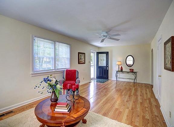 5th image of 6700 Fitzhugh Ave
