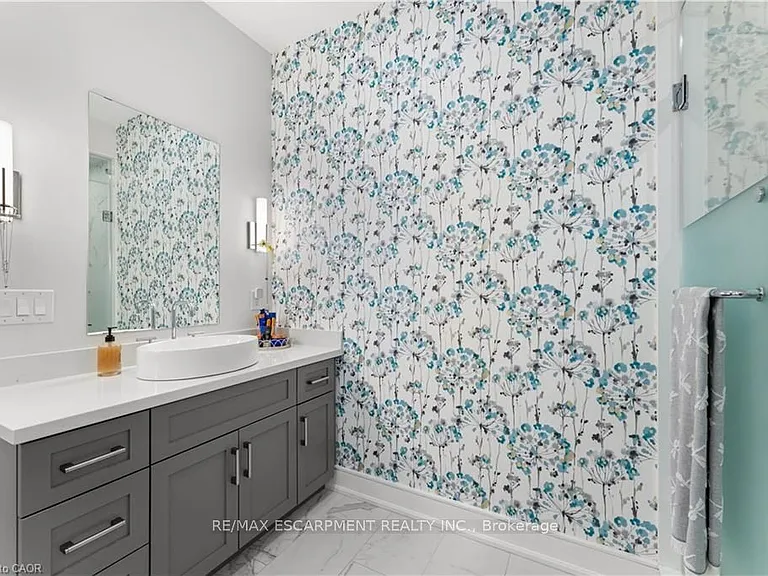 2060 Lakeshore Rd #205 — Photo 18