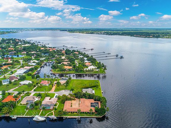 4th image of 2863 NW Saint Lucie Ln