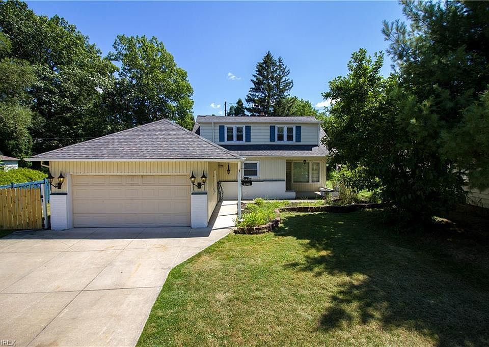 1st image of 23992 Glenhill Dr