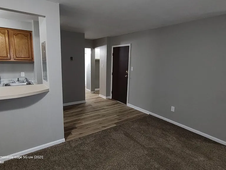 Phoenix Apartments — Photo 7