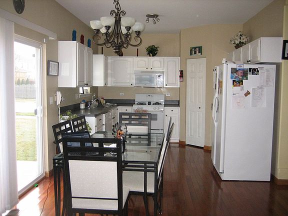 Breakfast and Kitchen