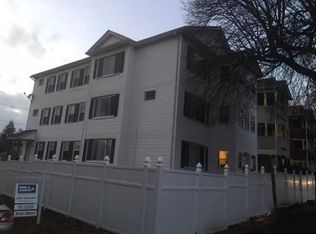 42 Bridgeport St #2, Worcester, MA 01604