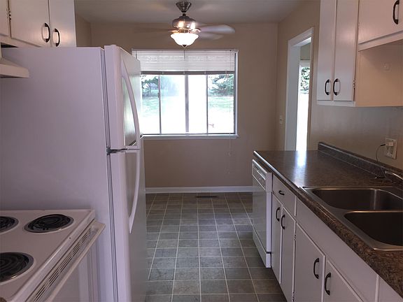 4th image of 2822 Skyway Ln