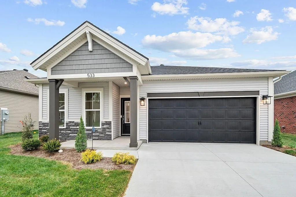 553 Alabaster Ln photo 1
