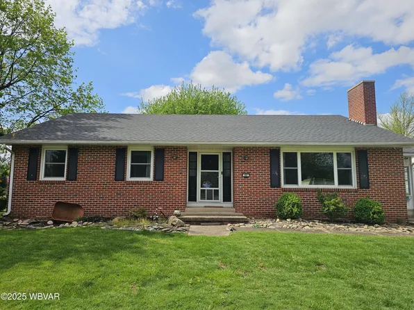 80 Penn St, Montgomery, PA 17752