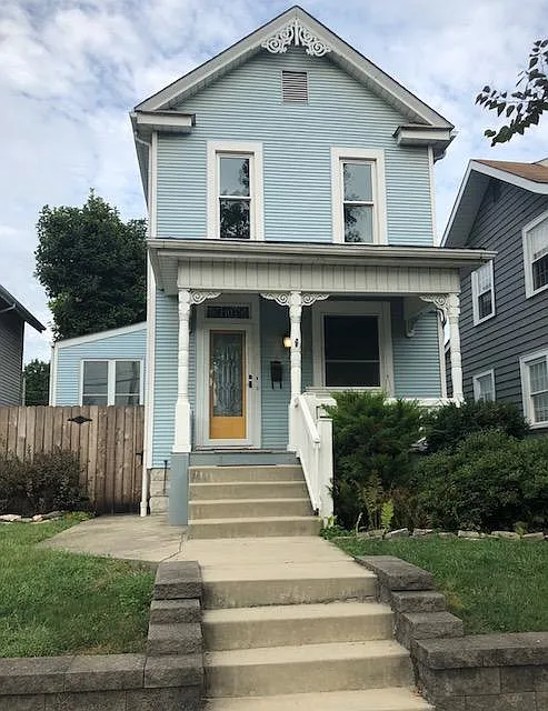 1403 Bruck St photo 1