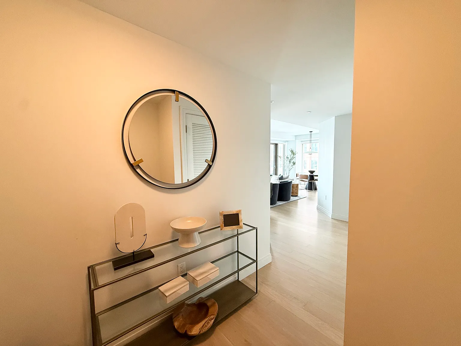 2 bed, 2.5 bath, 1281 sqft, $12,000 — Photo 2