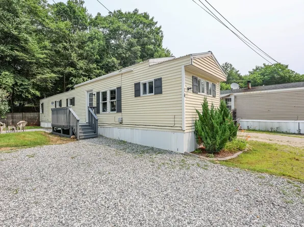 14 Christmas Tree Park, Epsom, NH 03234