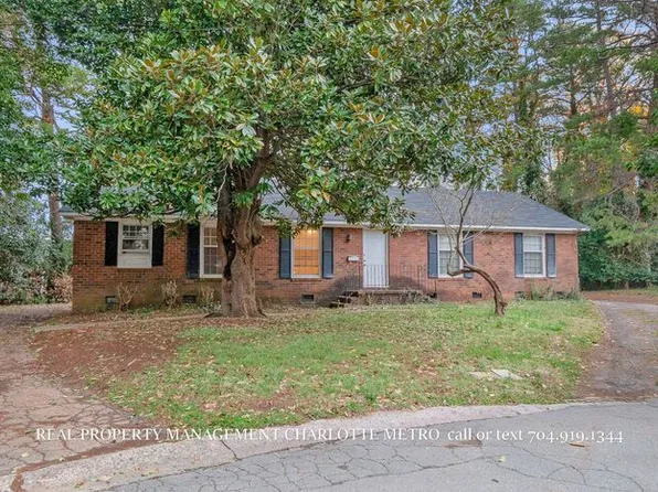 3025 Amity Garden Ct, Charlotte, NC 28205