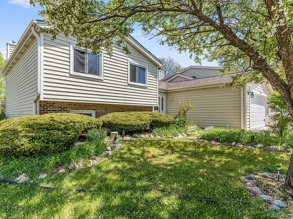 1st image of 784 Buckingham Ct