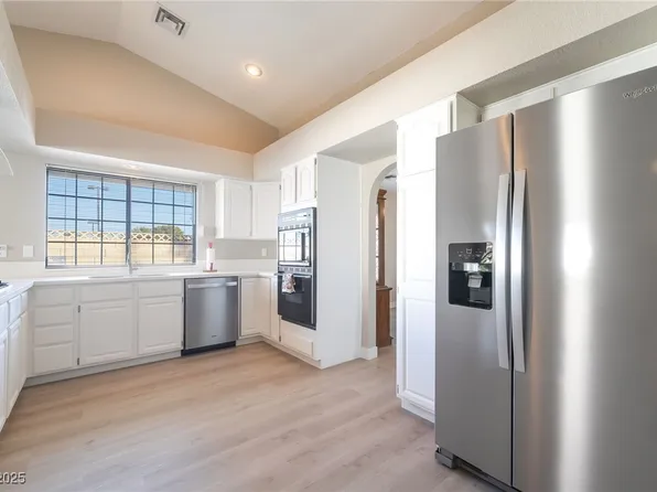 6362 Gessler Ct, Las Vegas, NV 89118