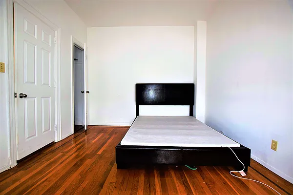 Rented by NYC Realty Brokers LLC | media 12