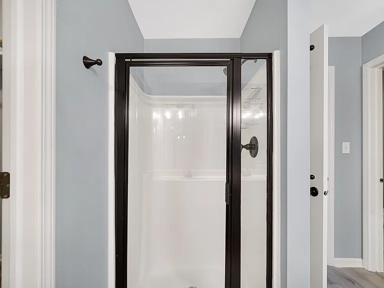 Bathroom - Main Bedroom (Private)