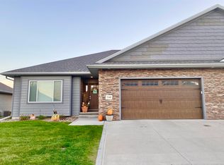 5340 Overlook Ln, Sioux City, IA 51106