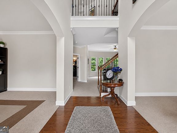 2nd image of 1387 Pebble Ridge Dr