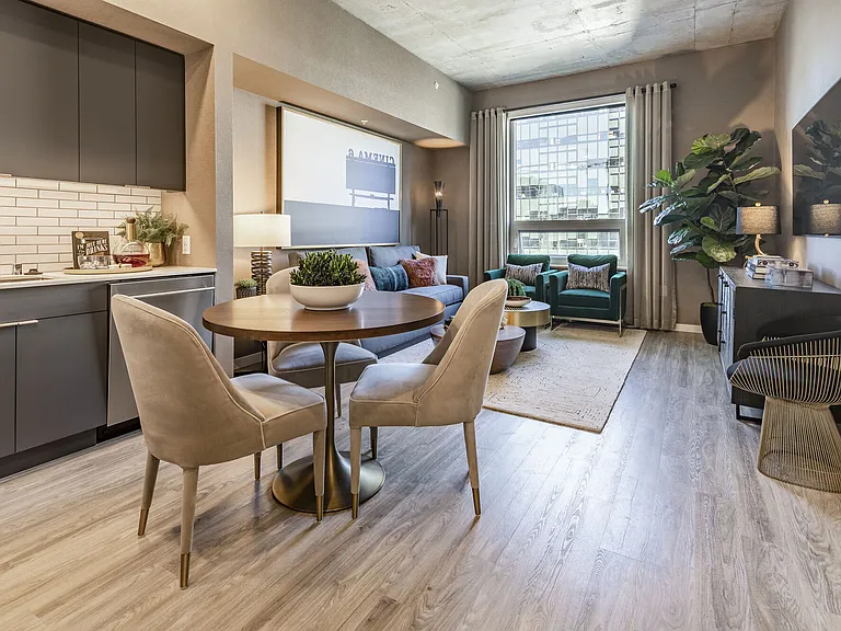 The Waverly — Photo 15