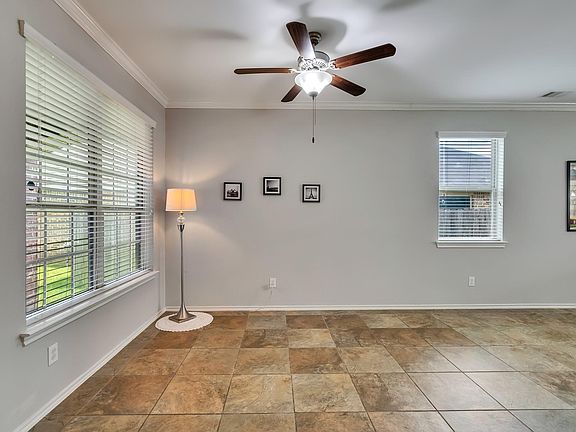 4th image of 6864 Juniper Arbor Ln