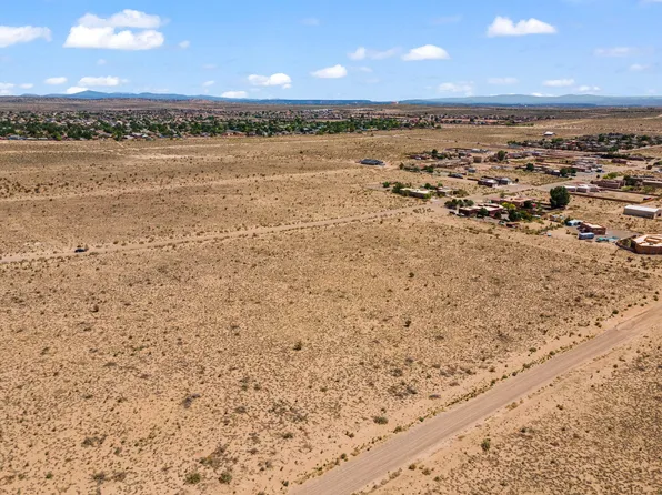 Starry Sky Ave NE, Rio Rancho, NM 87144