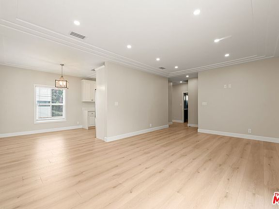 5th image of 1117 S Wooster St #1119