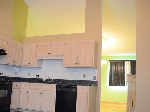 4th image of 550 Saginaw Ave