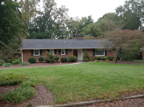 2443 Greenwich Rd, Winston Salem, NC 27104