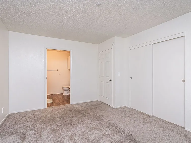 Liv 1621 Apartments — Photo 39